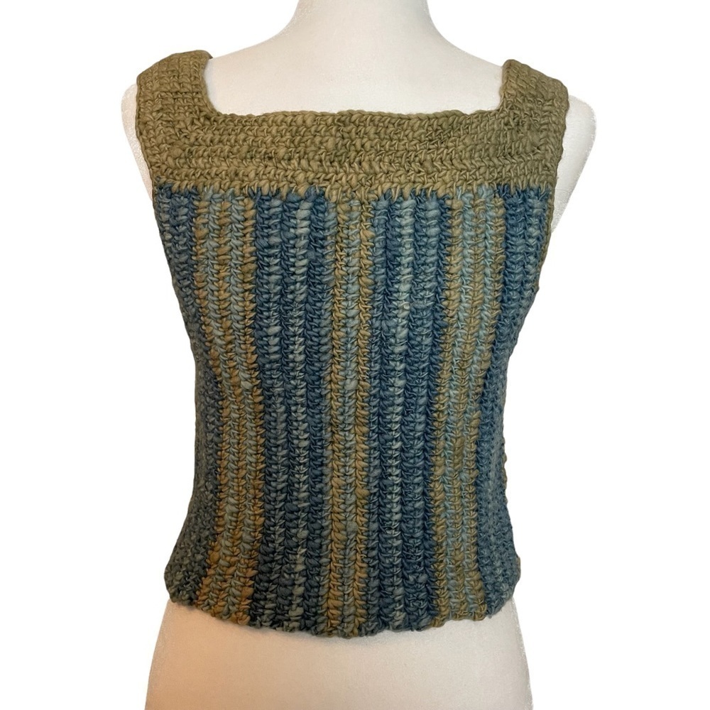 Crochet Button front Handmade Cropped Top w/ Abalone Buttons - Picture 4 of 13